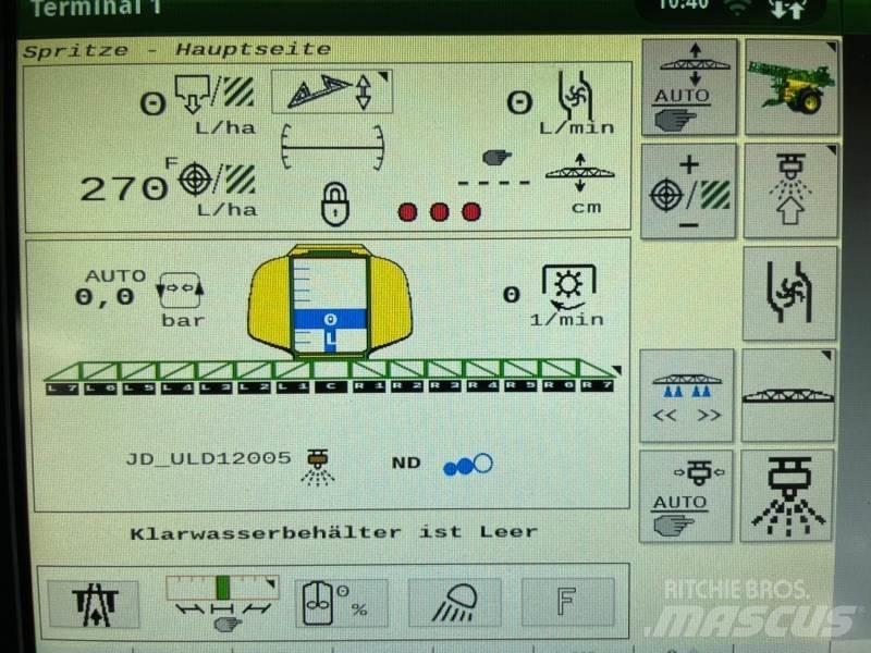 John Deere R740i 견인형 분무기