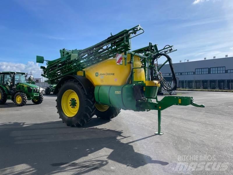 John Deere R740i 견인형 분무기
