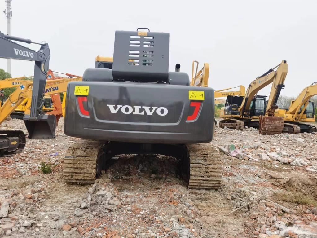 Volvo EC210D 대형 굴삭기 29톤 이상