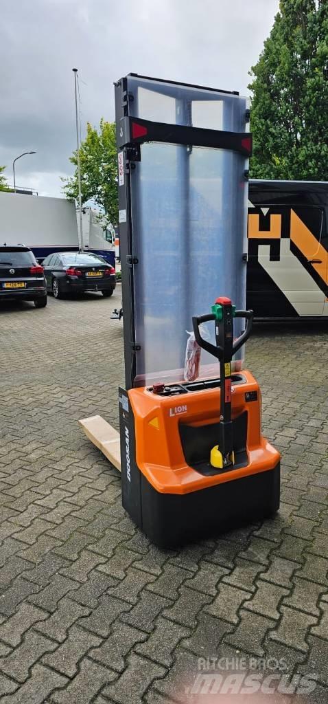 Doosan LSM 12 N 포크리프트