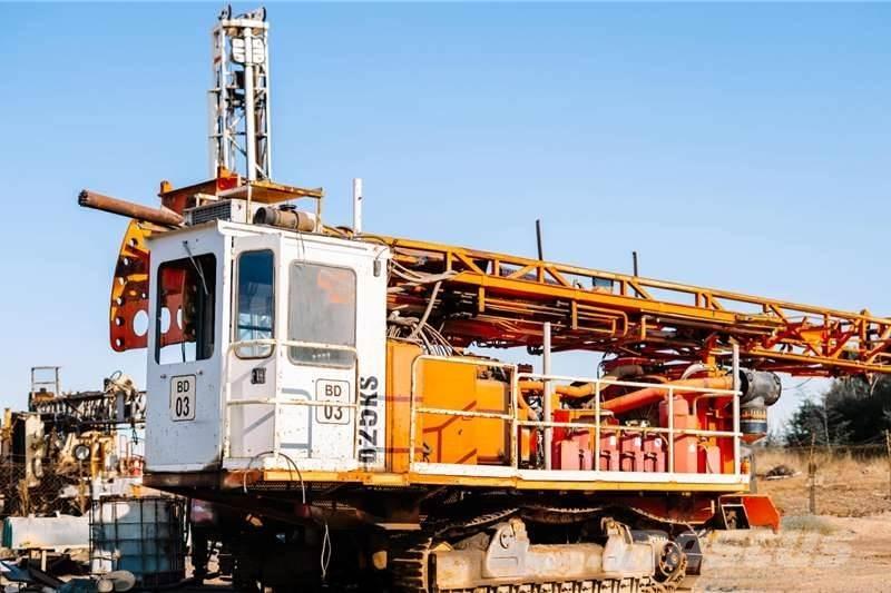 Sandvik D25KS 도로 굴착기