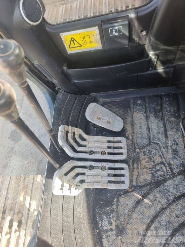 JCB 210 LC 대형 굴삭기 29톤 이상