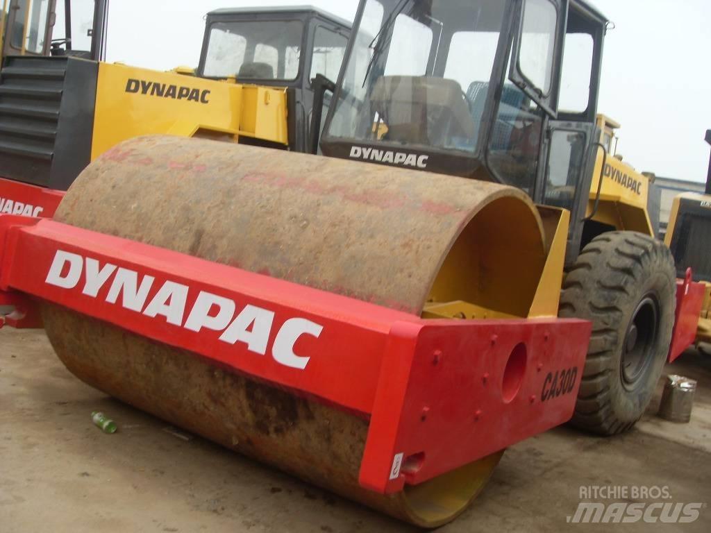 Dynapac CA 251 D 싱글 드럼 롤러