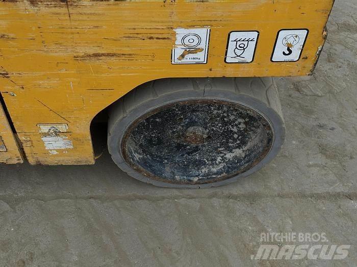 JCB S3246E 기타 승강기와 플랫폼
