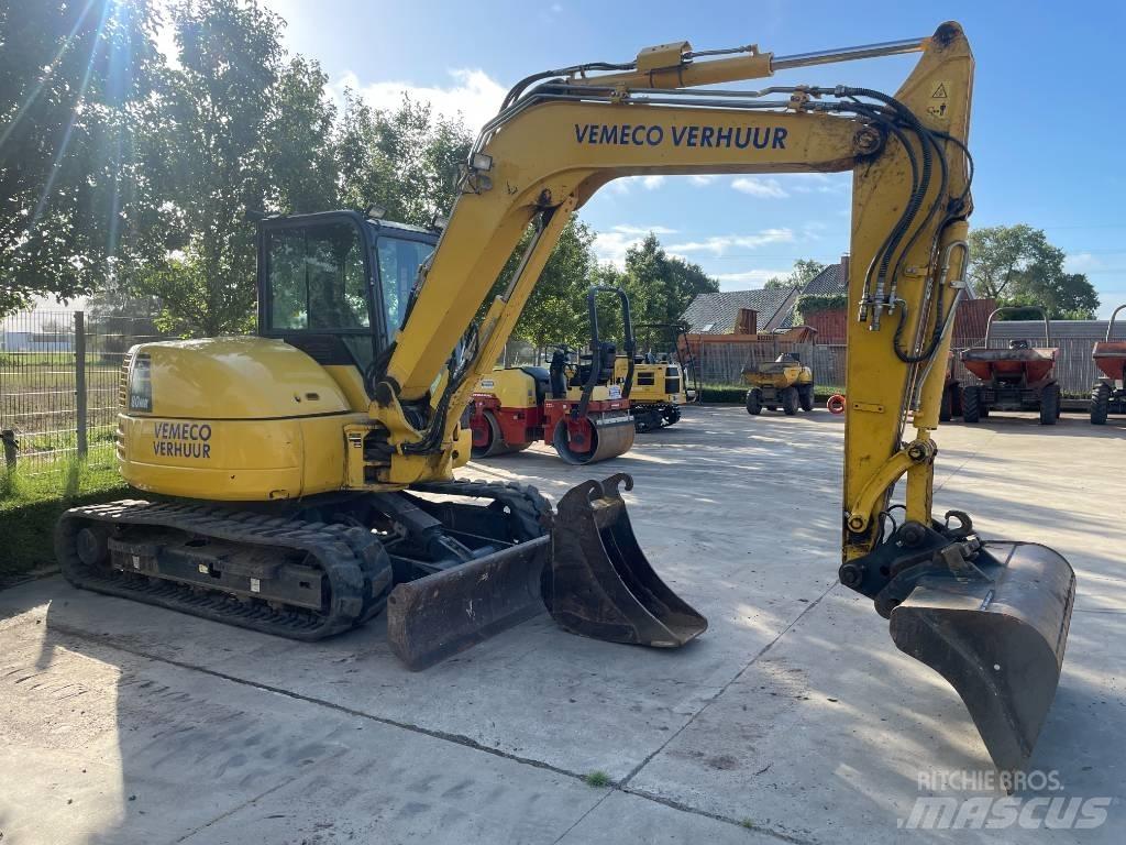 Komatsu PC 80 MR-5 중형굴삭기 7톤-28톤