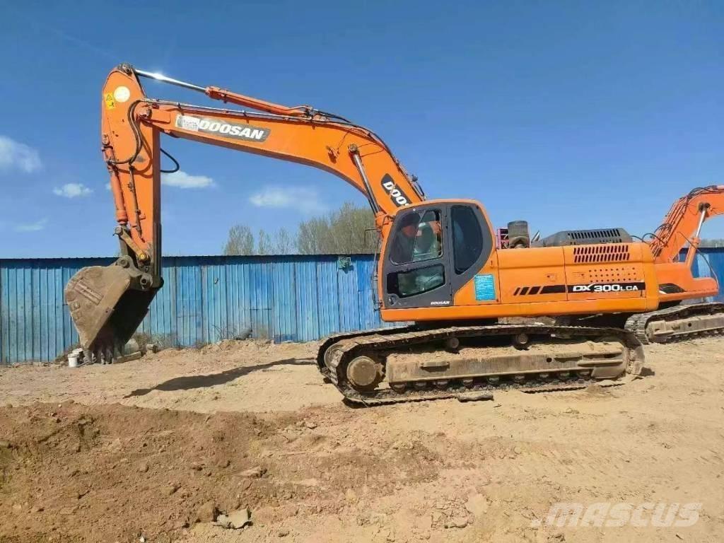 Doosan DX300LC-9 대형 굴삭기 29톤 이상