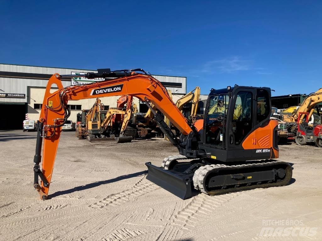 Develon DX 85 R-7 중형굴삭기 7톤-28톤
