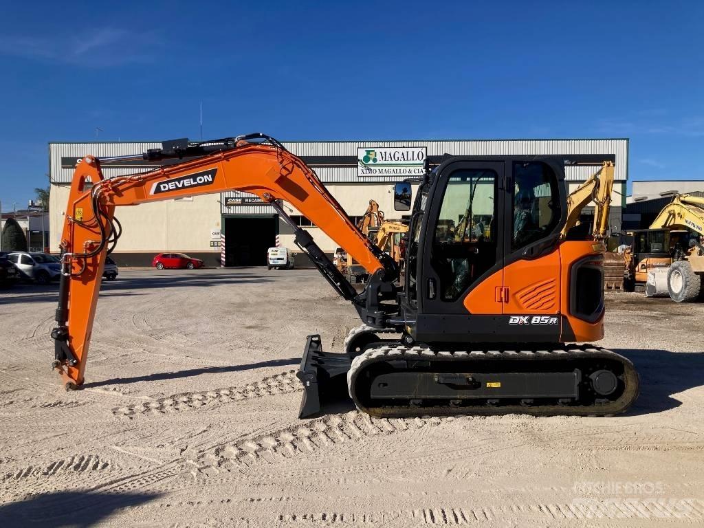 Develon DX 85 R-7 중형굴삭기 7톤-28톤