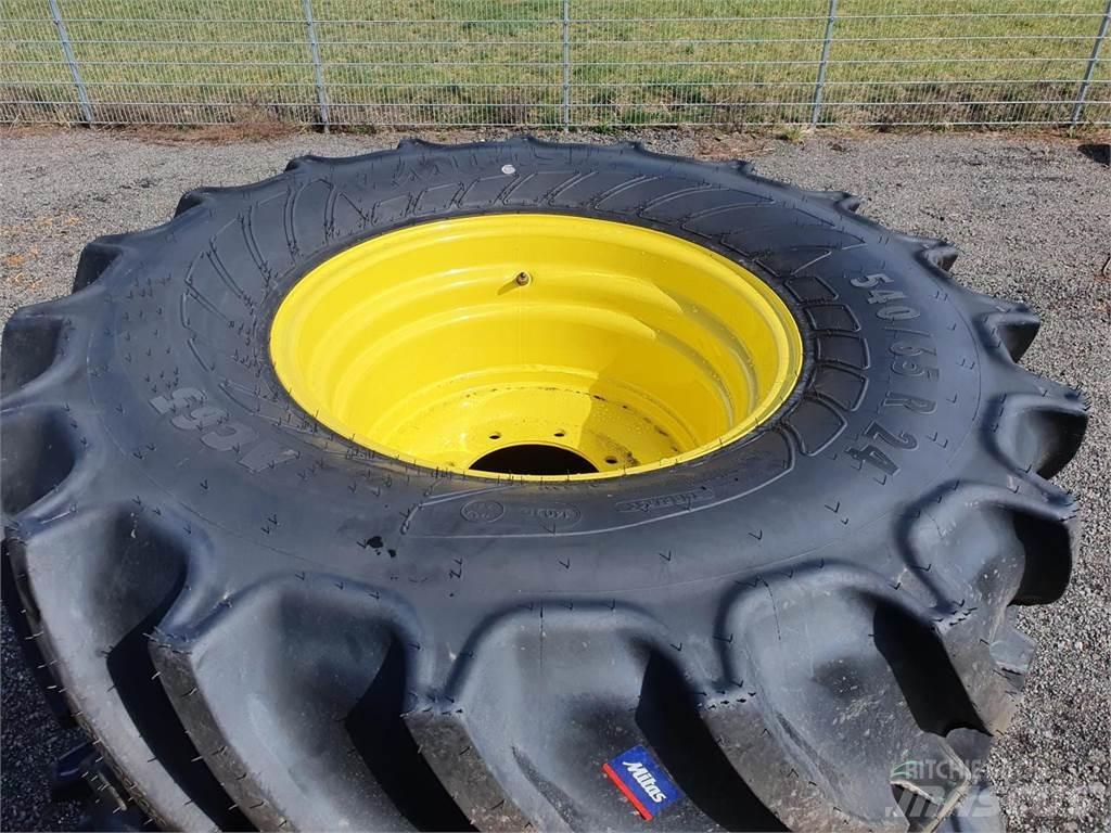 Mitas 540/65R24 x2 타이어, 휠 및 림