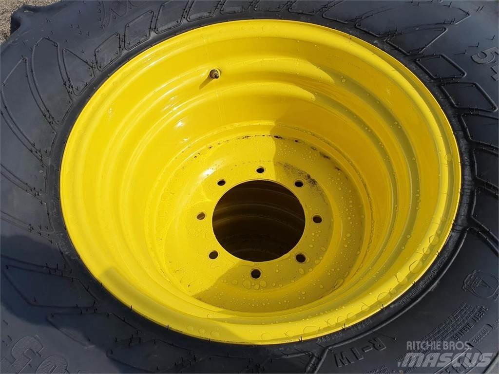 Mitas 540/65R24 x2 타이어, 휠 및 림