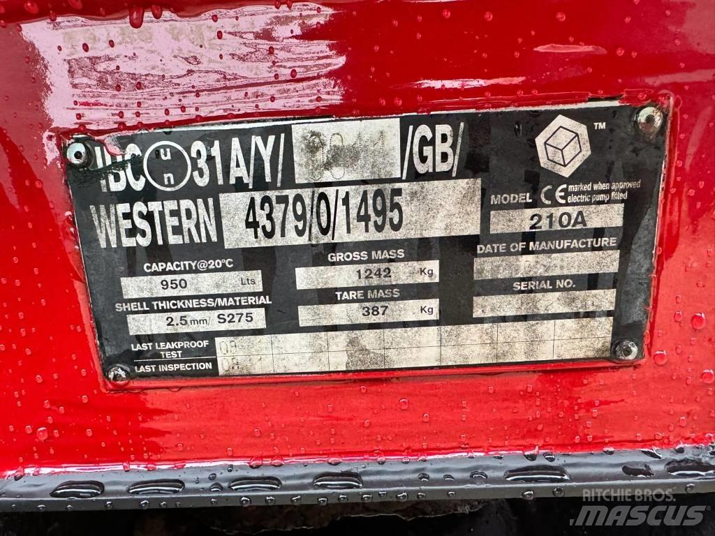 Western 950Litres 연료 및 첨가제 탱크