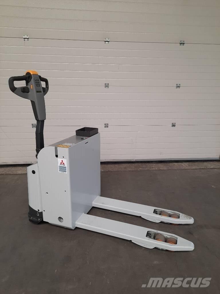 UniCarriers PLL180 경량 리프터