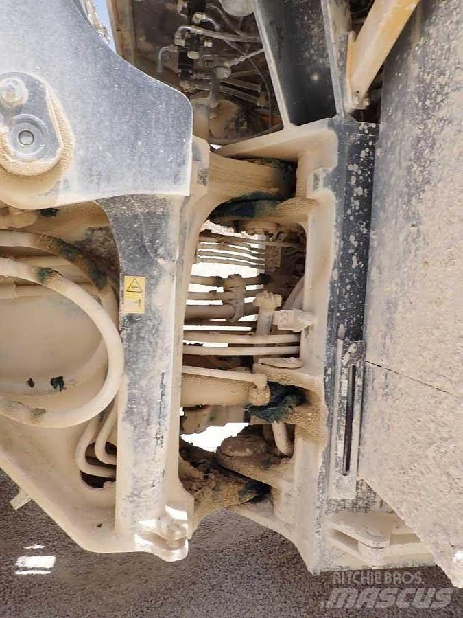 Komatsu WA600-8EO  휠로우더