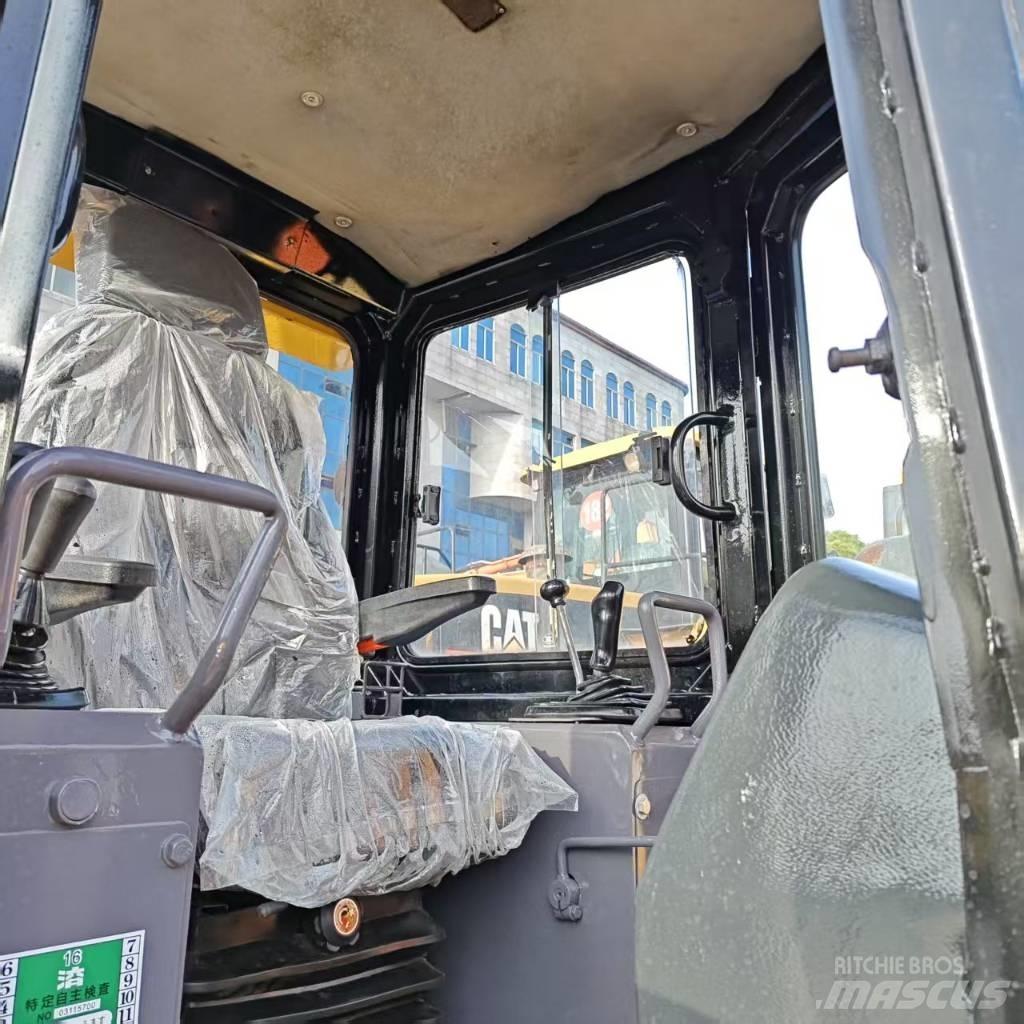 CAT D 5 K 크롤러 도저