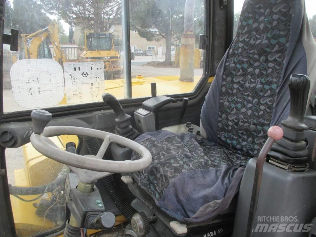 Komatsu PW 95 중형굴삭기 7톤-28톤