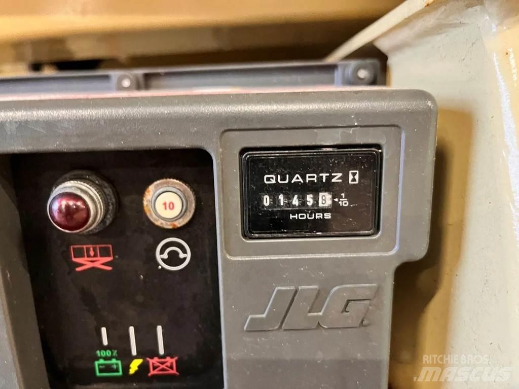 JLG 2032ES 가위형 리프트
