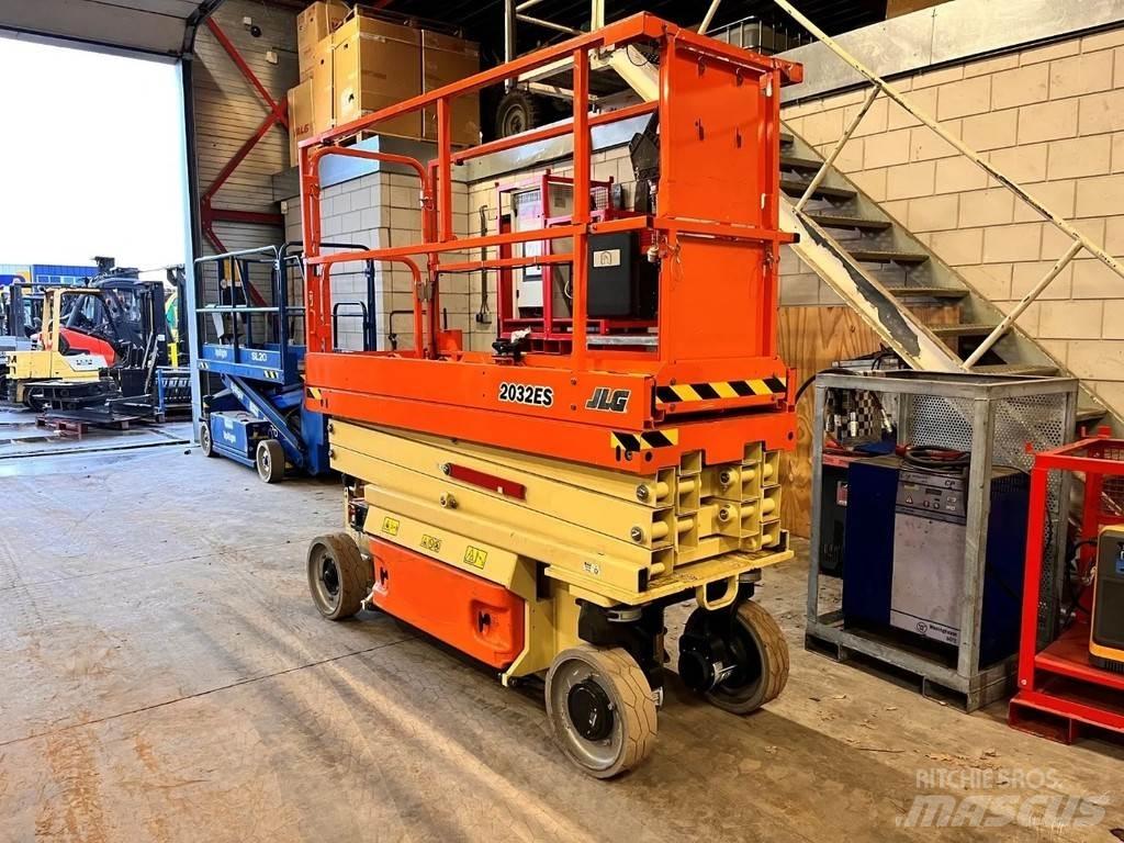 JLG 2032ES 가위형 리프트