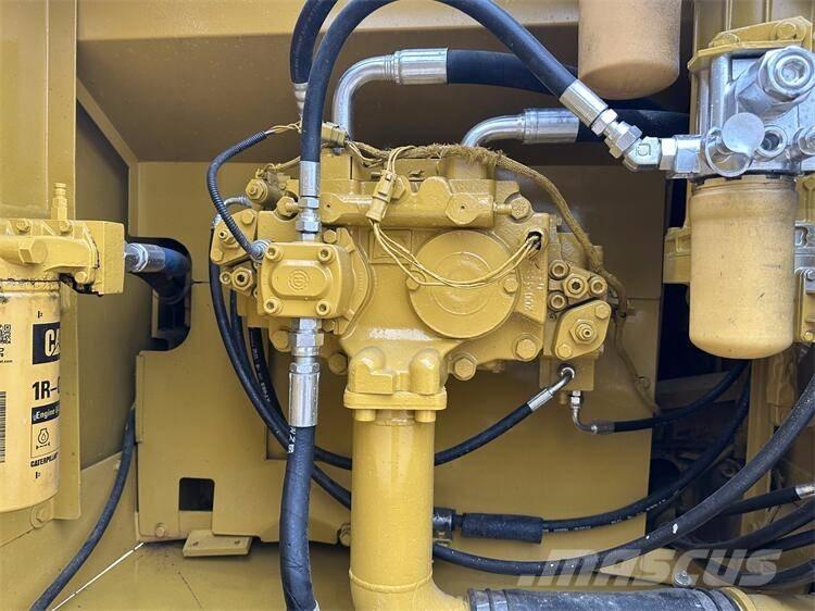 CAT 326D 대형 굴삭기 29톤 이상