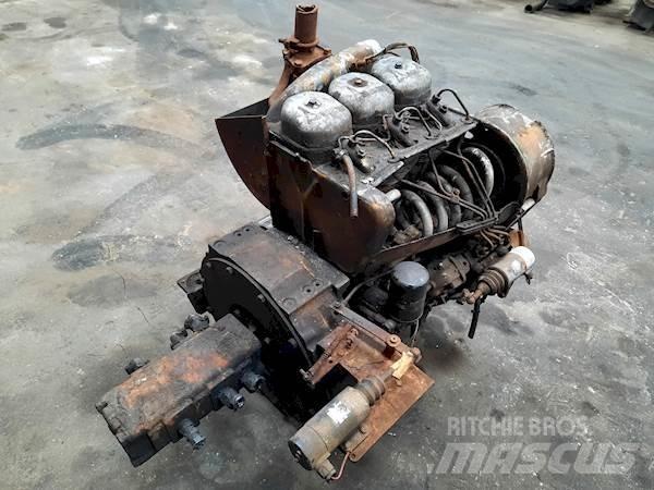 Deutz F3L912 엔진