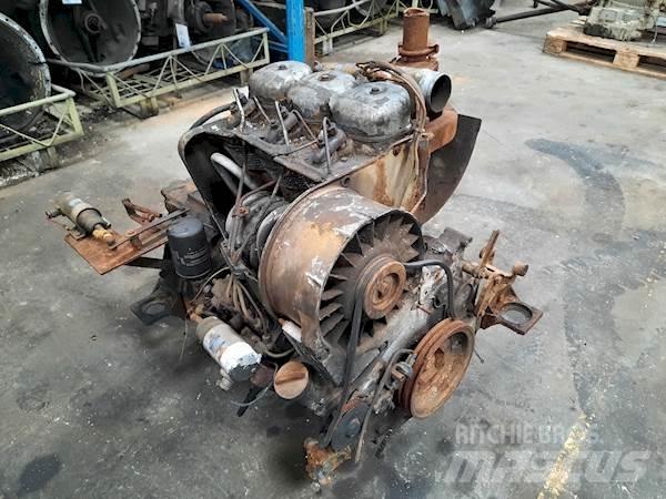 Deutz F3L912 엔진