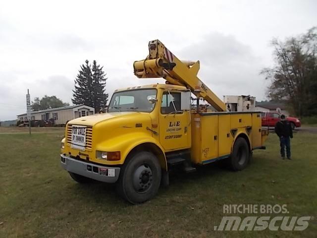 International 4900 크레인 트럭