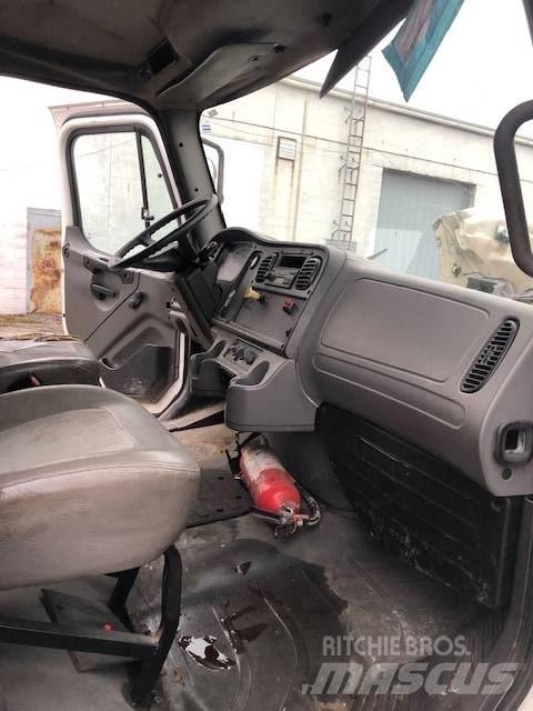 Freightliner m2 탑차 트럭