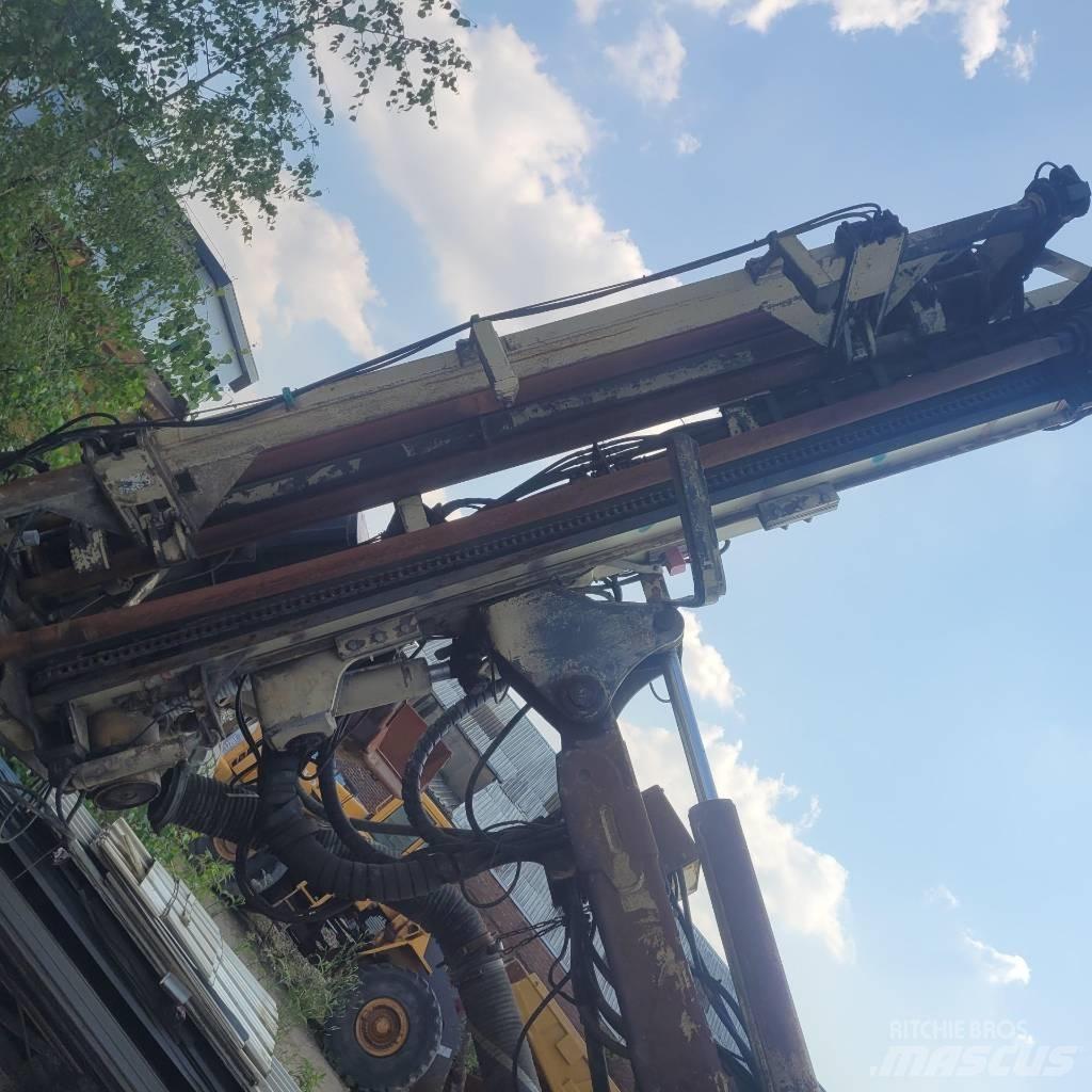 Atlas Copco CM 780 D 도로 굴착기