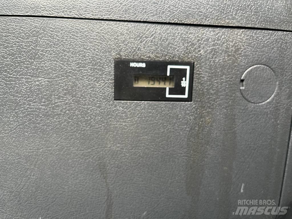 Hyundai HX 140 AL 대형 굴삭기 29톤 이상