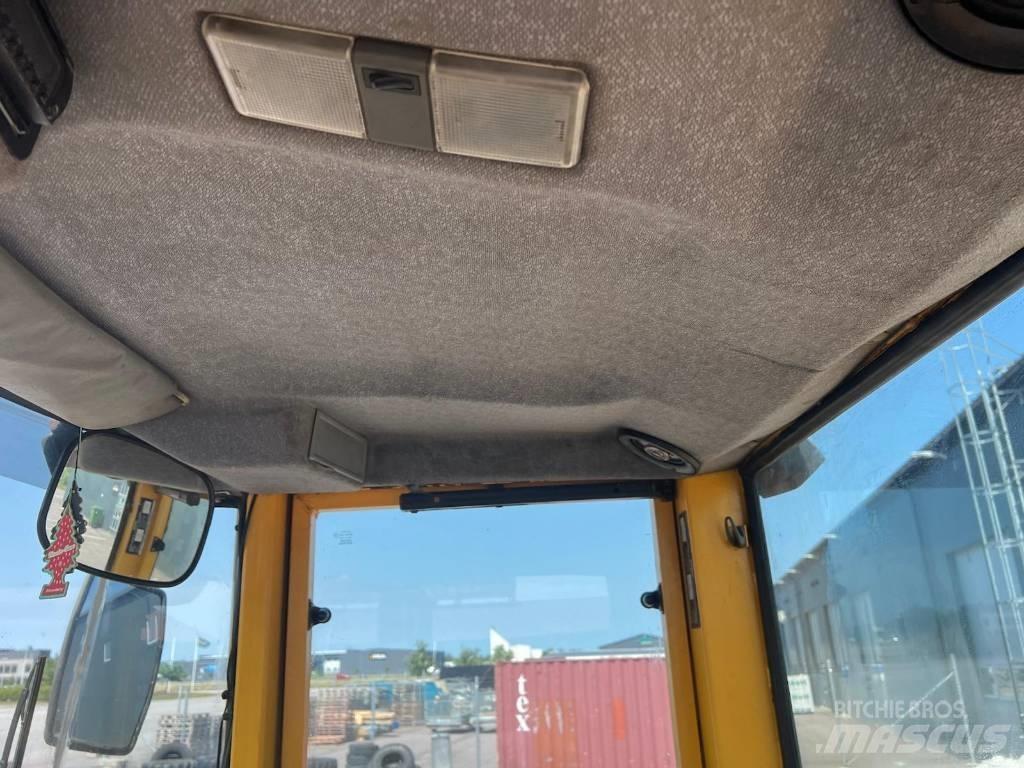 Volvo L 70 C  휠로우더