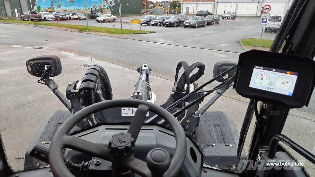 Bobcat L 85  휠로우더