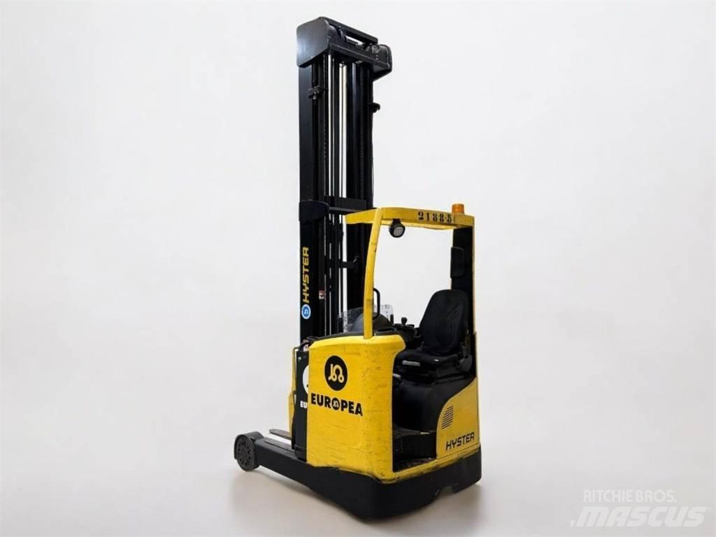 Hyster R1 6 리치 트럭