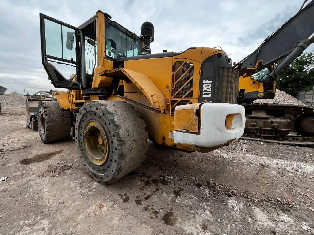 Volvo L 120 F  휠로우더