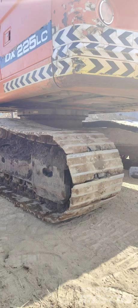 Doosan DX 225LC 대형 굴삭기 29톤 이상