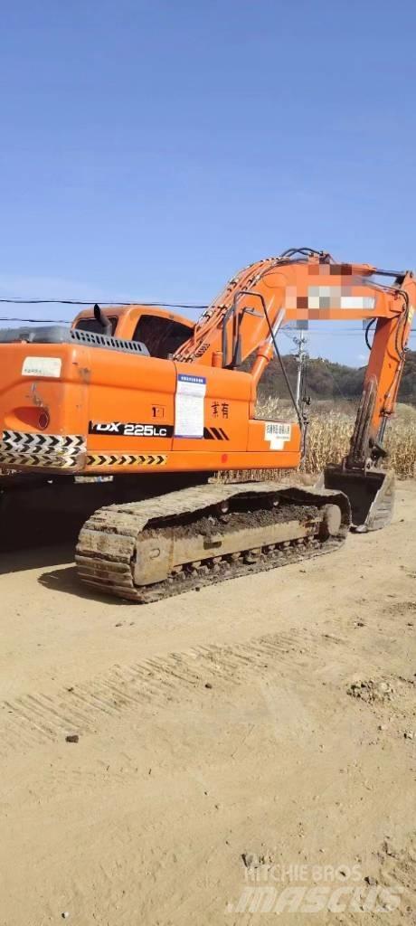 Doosan DX 225LC 대형 굴삭기 29톤 이상