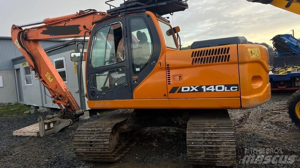 Doosan Dx140  휠 굴삭기