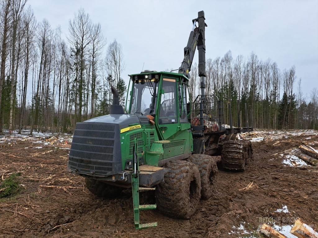 John Deere 1210 G 원목 포워더