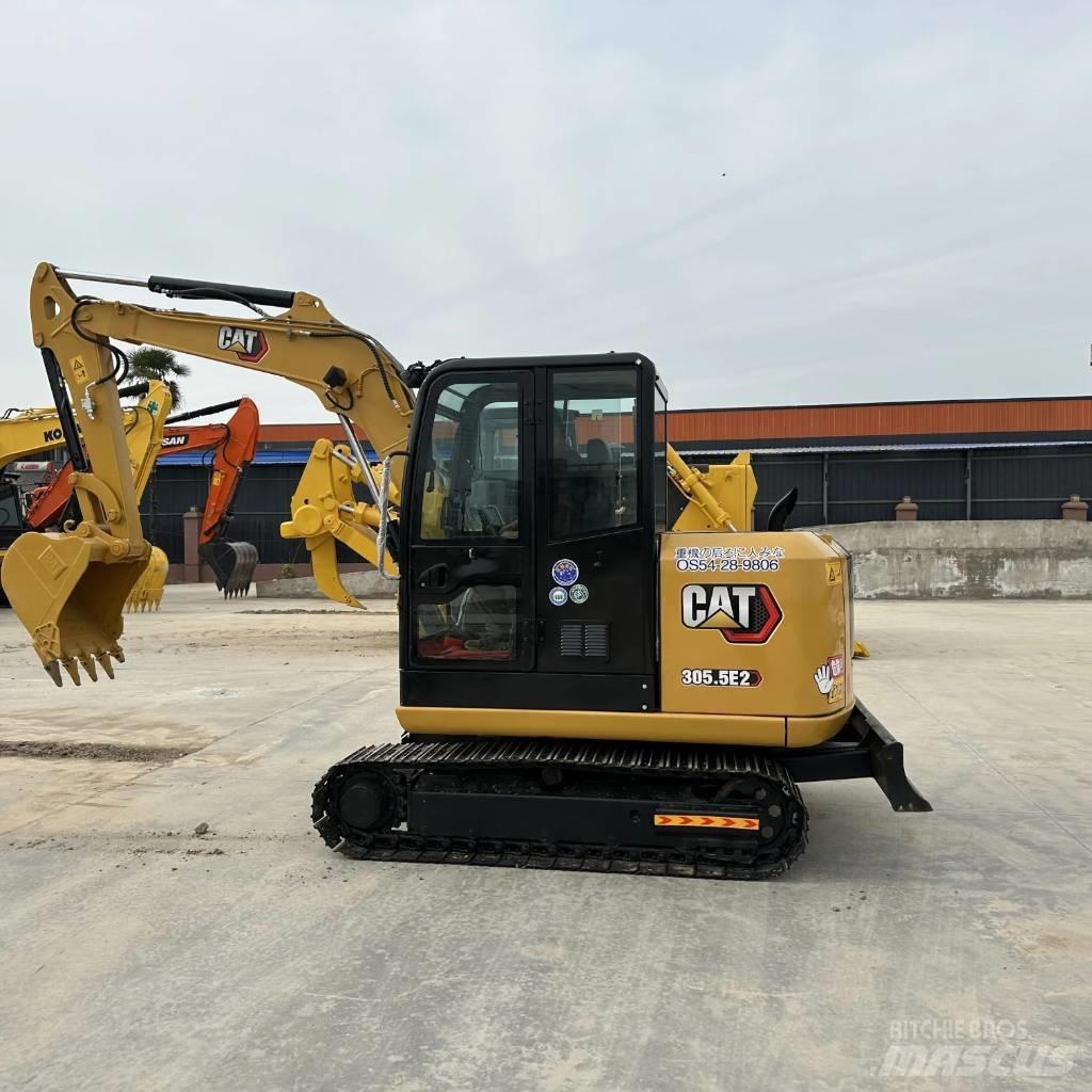 CAT 305.5 소형 굴삭기 7톤 미만