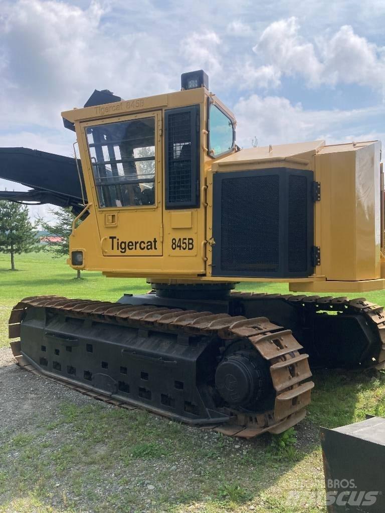 Tigercat 845B 원목 하베스터