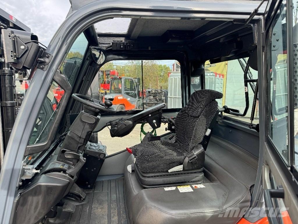 Toyota 40-8FD45N 디젤 지게차