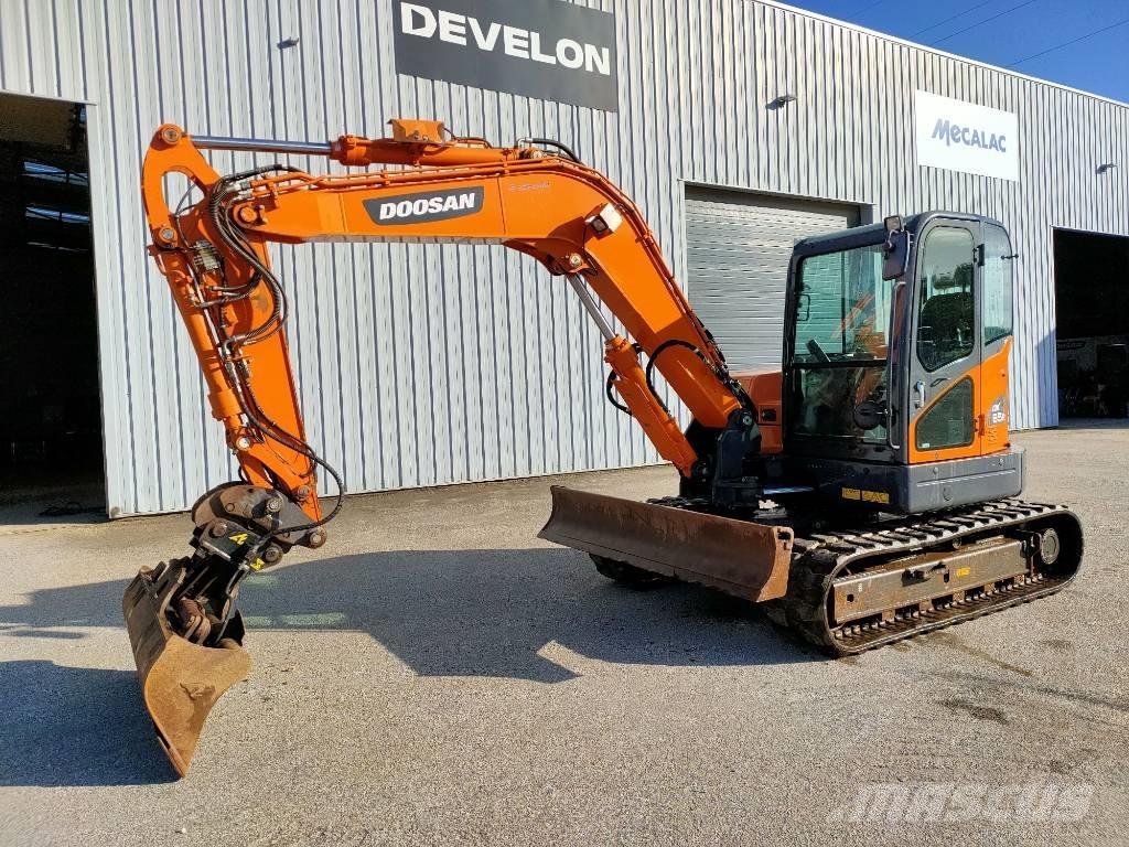 Doosan DX85R-3 소형 굴삭기 7톤 미만