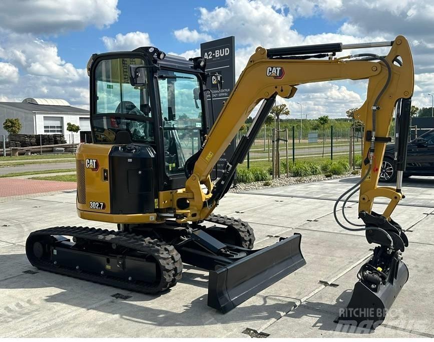 CAT 302.7 CR 소형 굴삭기 7톤 미만