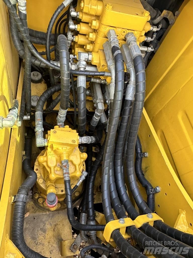 Komatsu PC 110 대형 굴삭기 29톤 이상