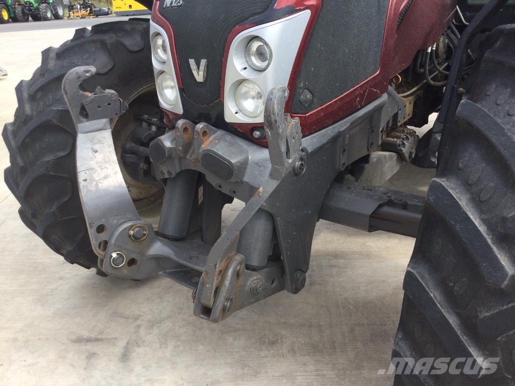 Valtra N123 트랙터