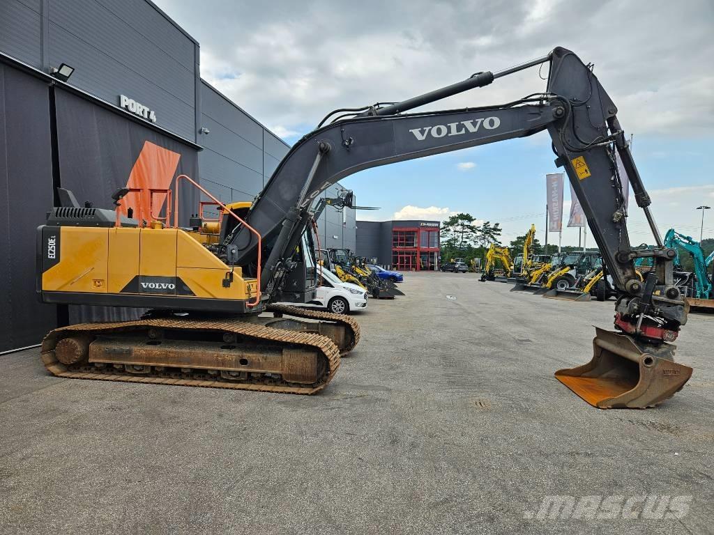 Volvo EC 250 EL 대형 굴삭기 29톤 이상