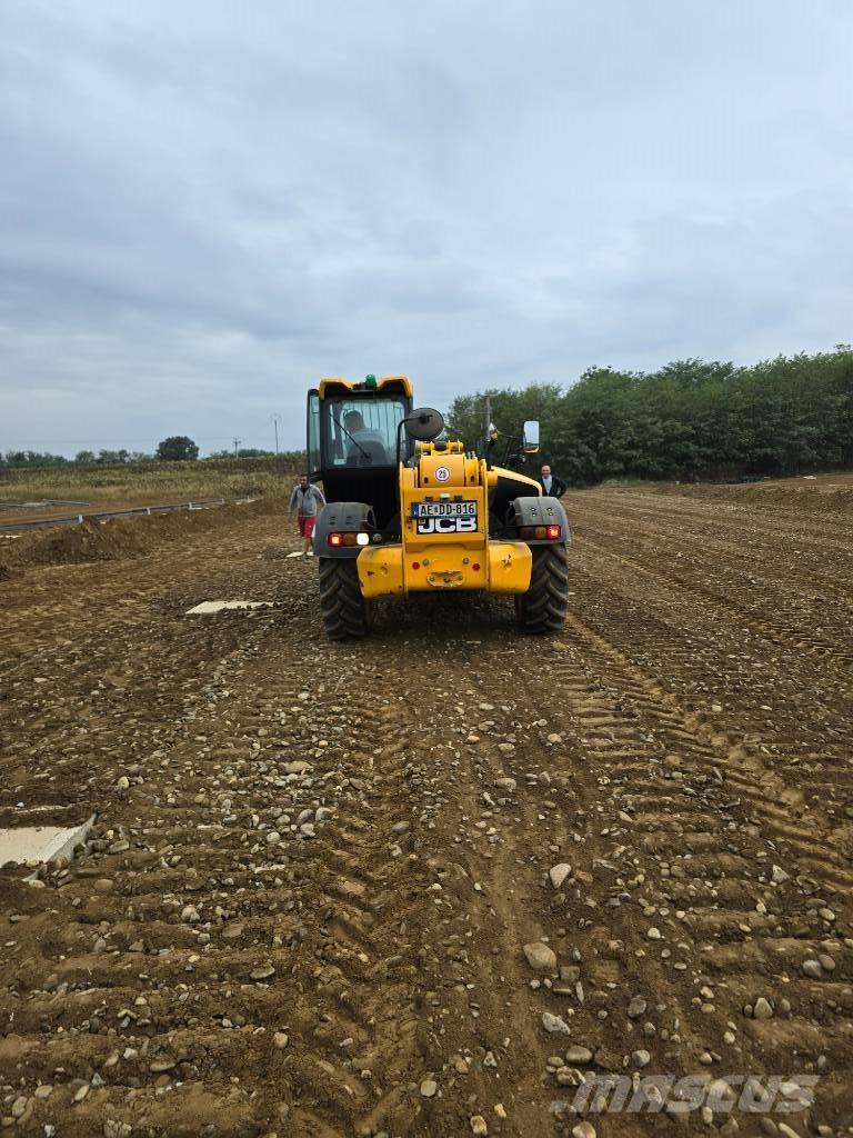 JCB 535-140 텔러 핸들러