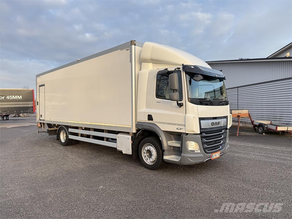 DAF CF 300 FA 4X2 탑차 트럭