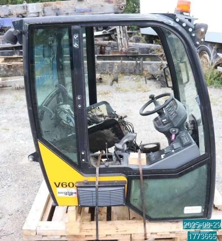 GiANT V 6004 T 미니 로더