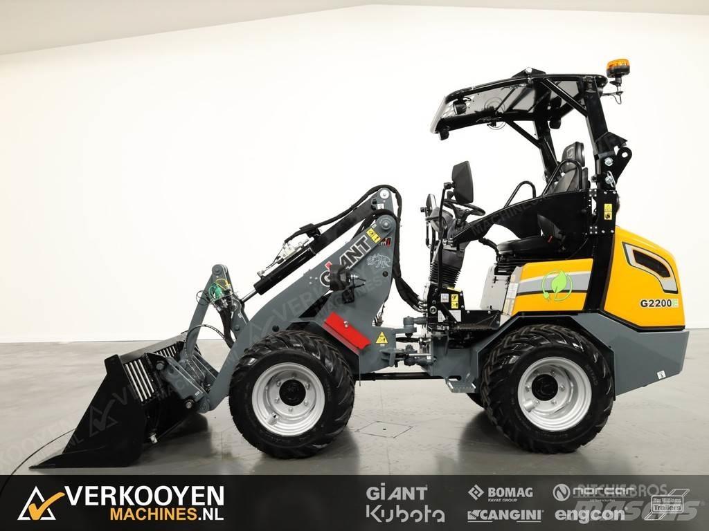 GiANT G2200E  휠로우더