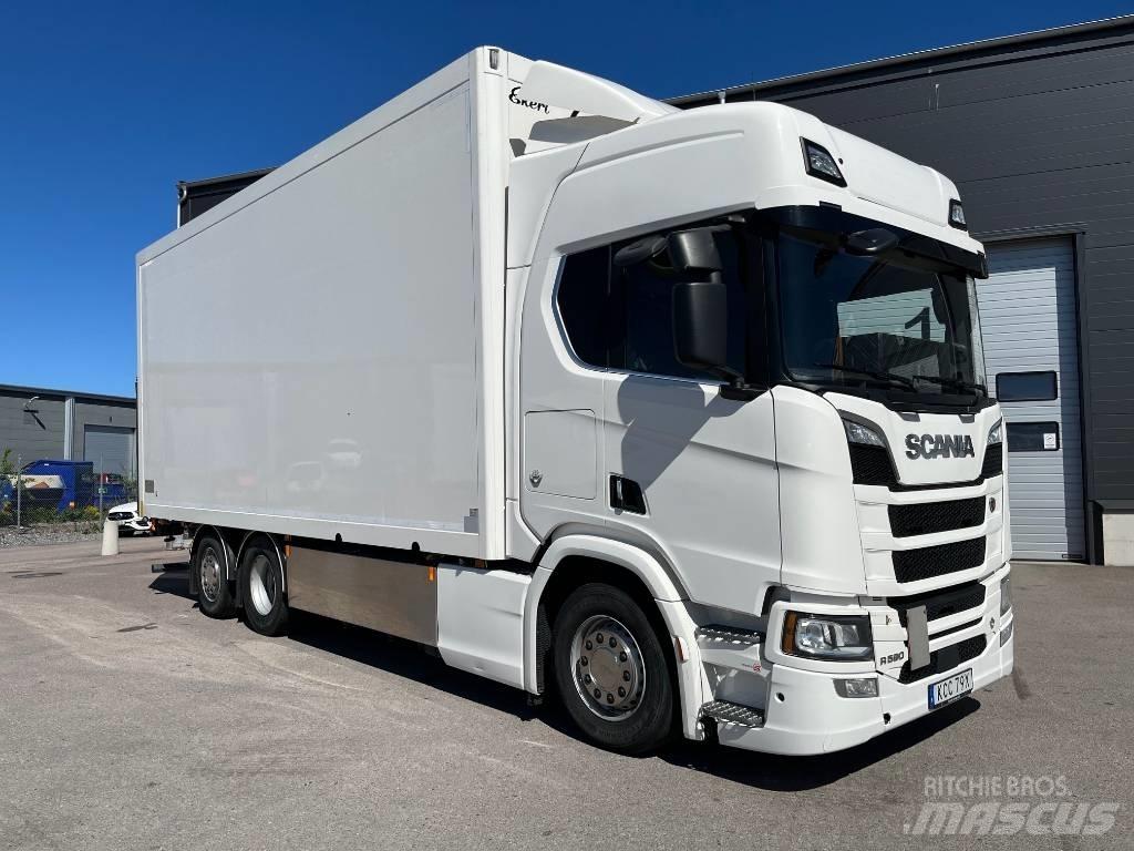 Scania R590 탑차 트럭