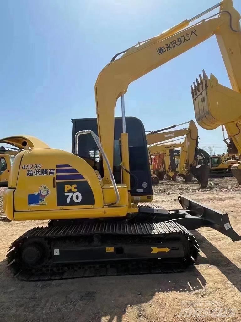 Komatsu PC 70 소형 굴삭기 7톤 미만